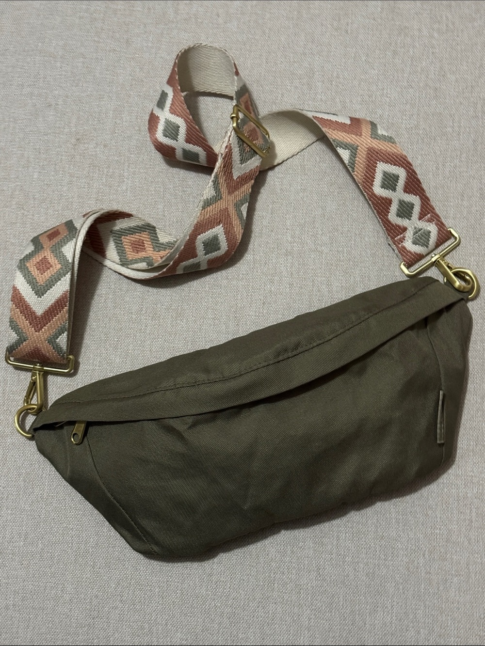 EUC Canvelle Fanny Pack-Olive Green-Printed Strap-Durable Knit Exterior-2 Pocket